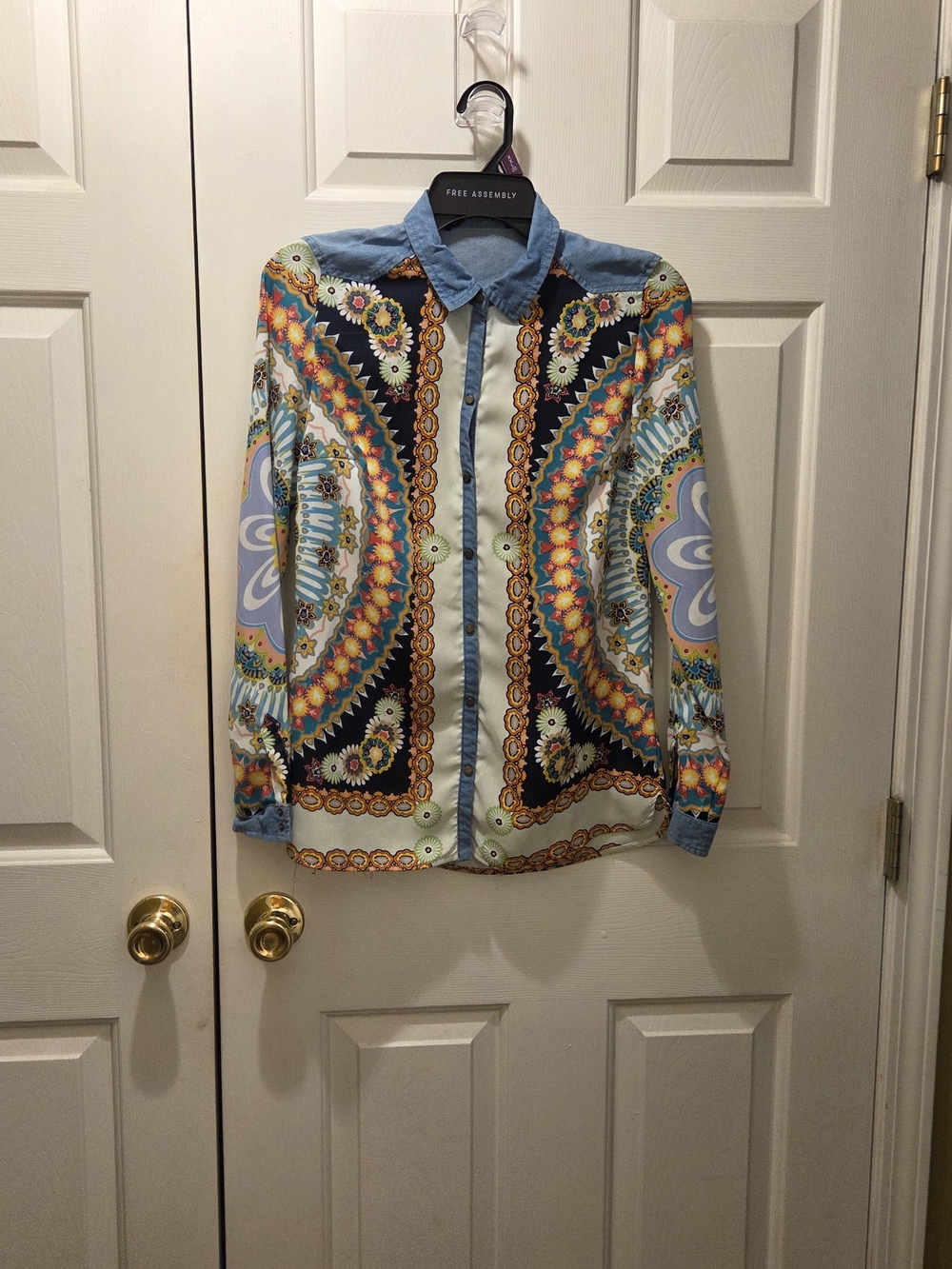 Printed Button-Up Shirt with Blue Collar